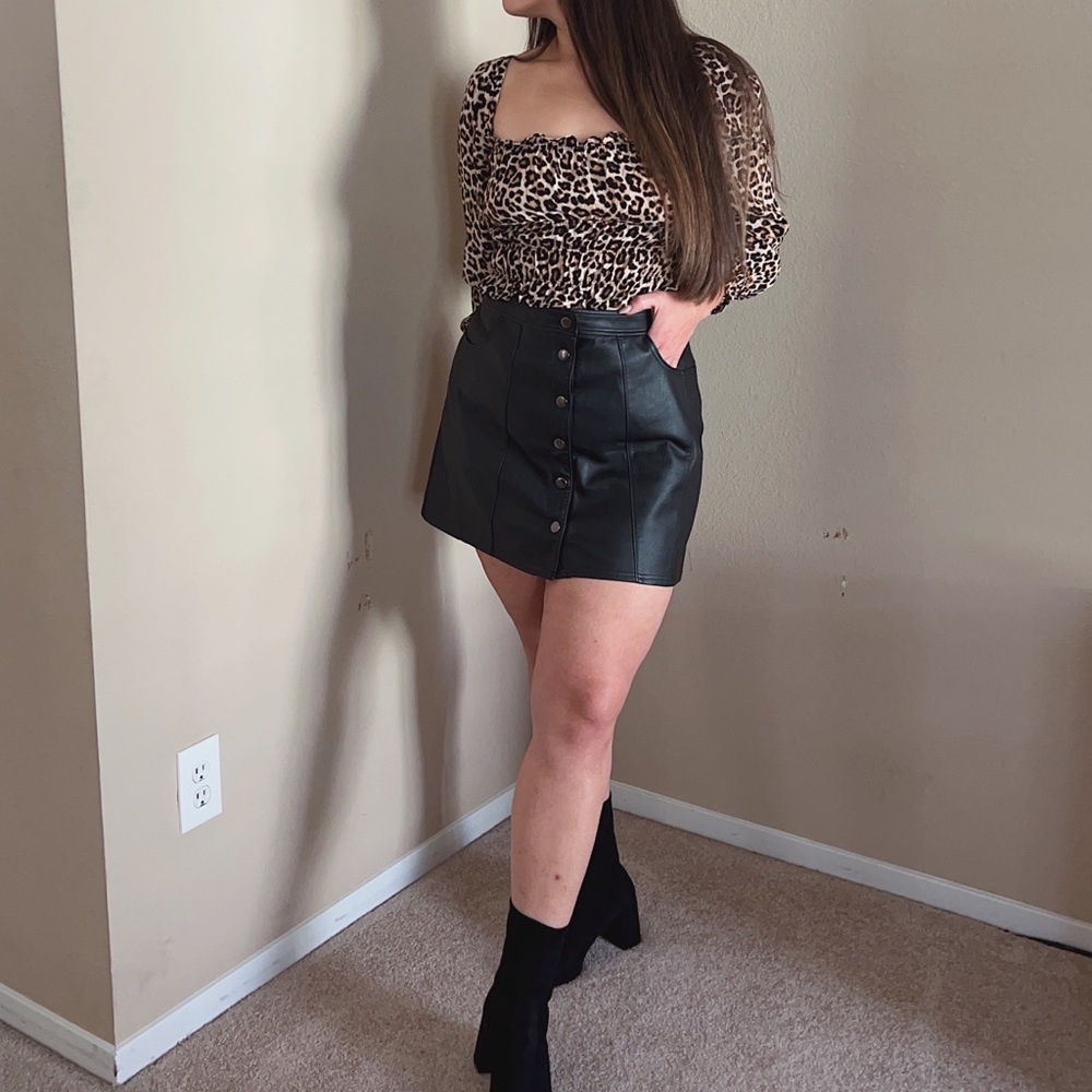 Express - Faux Leather Mini Skirt with Buttons & Pockets - Black - Picture 1 of 7